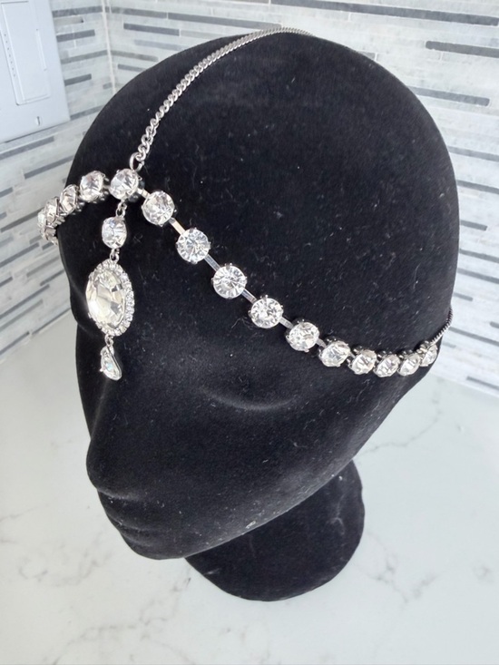 Crystal Bridal Headpiece - Silver Clear Rhinestone Forehead Chain main image 4